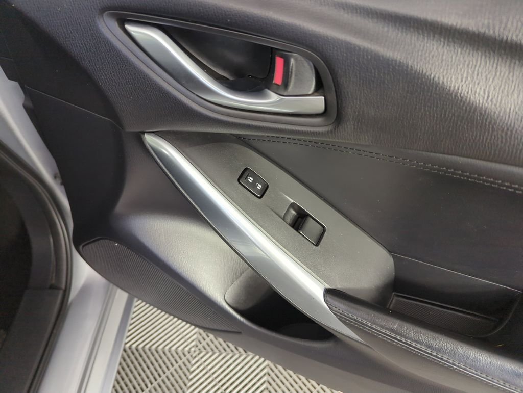 Used 2014 Silver Mazda i Touring image 33