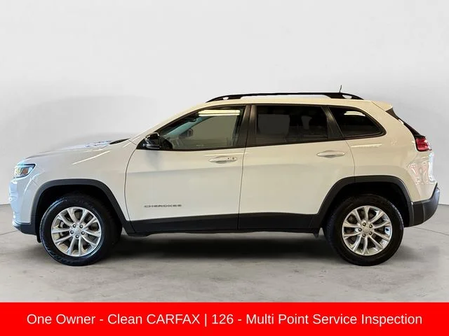 Used 2022 White Jeep Latitude Lux image 2