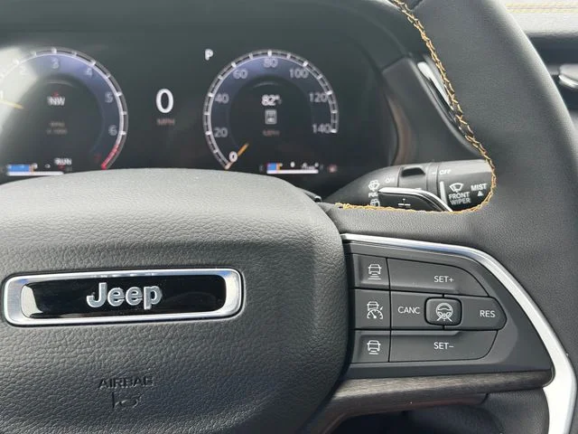 New 2026 Diamond Black Crystal Pearl-Coat Exterior Paint Jeep 85th Anniversary Edition image 26