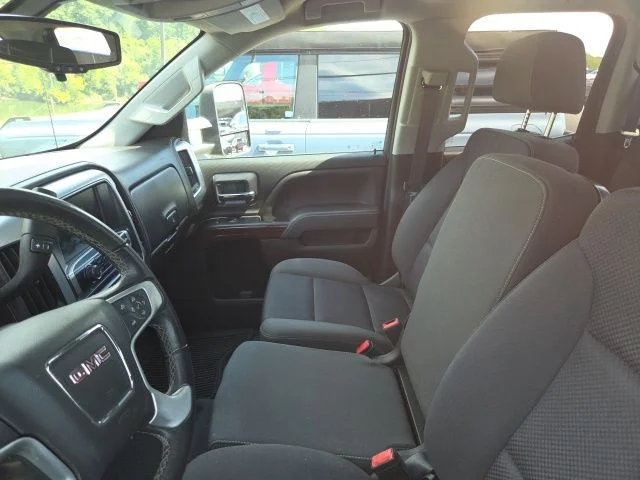 Used 2019 Deep Mahogany Metallic GMC SLE image 7