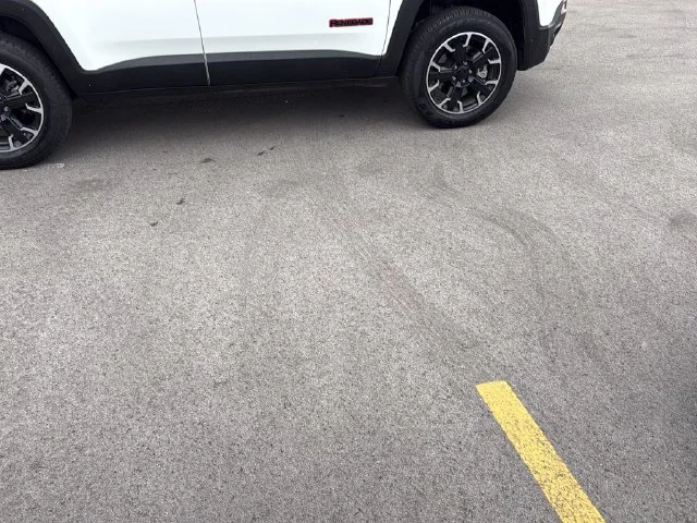 Used 2023 White Jeep Trailhawk image 19