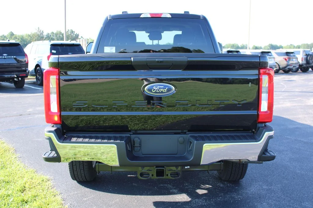 New 2026 Agate Black Metallic Ford F-250® XLT image 14