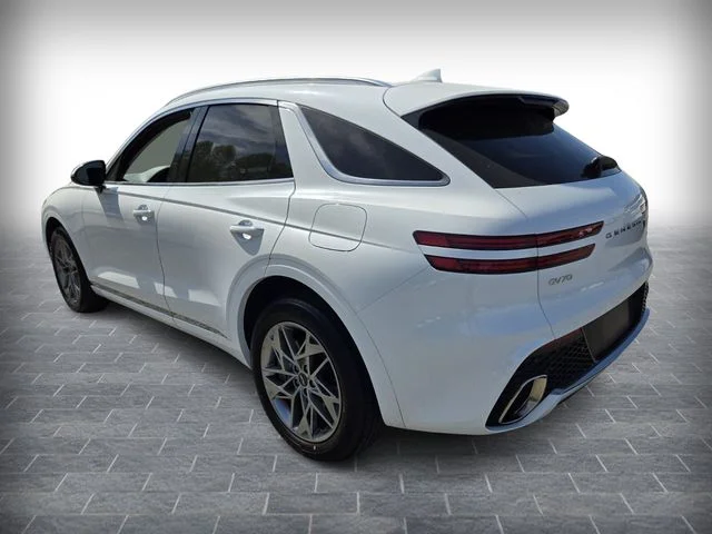 Used 2025 White Genesis 2.5T image 6
