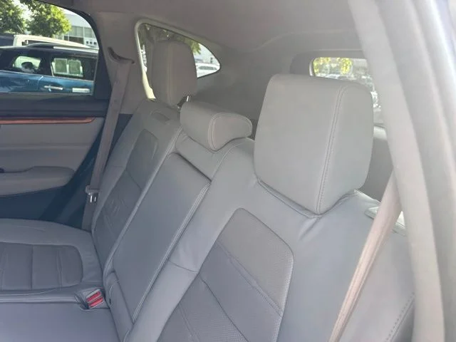Used 2017 Blue Honda Touring image 15