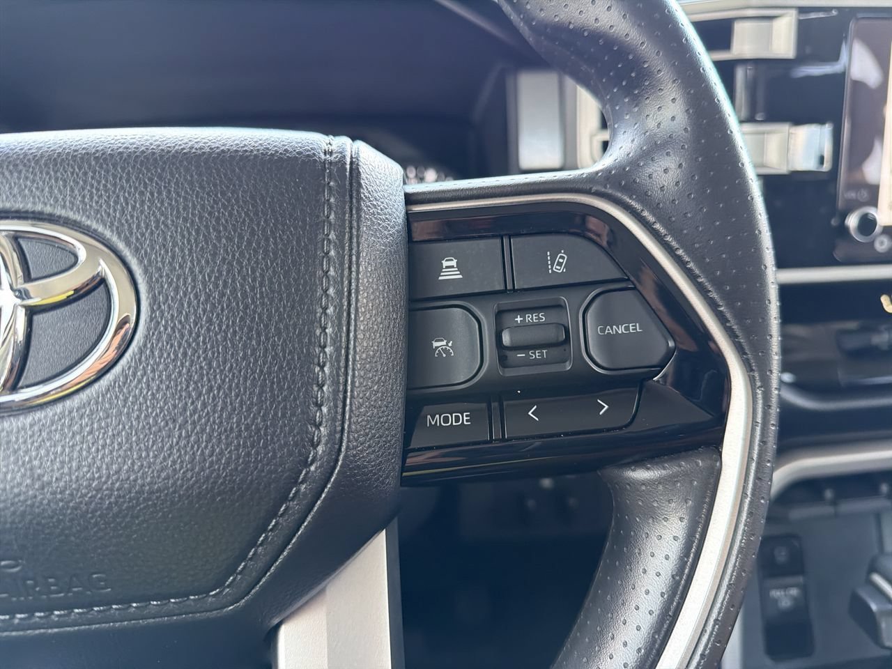 Used 2024 Ice Cap Toyota SR5 image 27