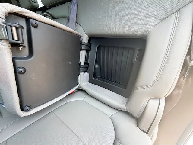 Used 2020 White GMC SLT image 26