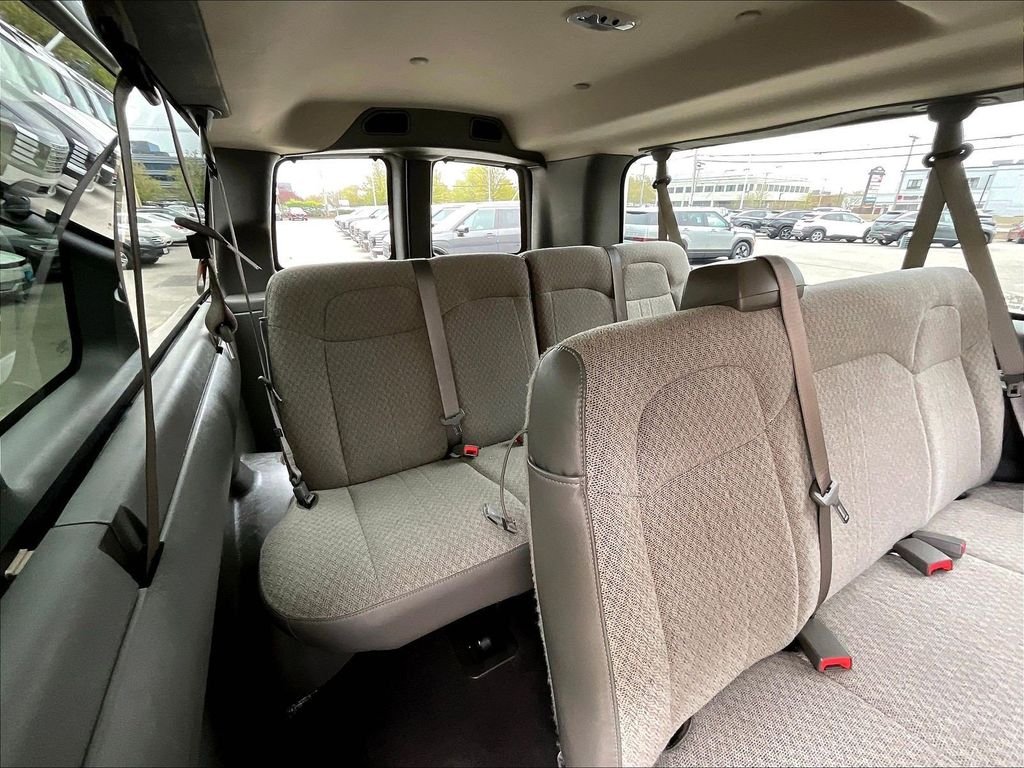 Used 2025 White Chevrolet LT image 16