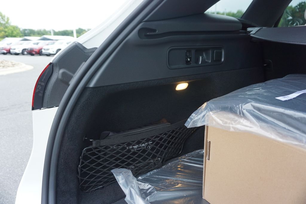 Used 2026 Polar White Mercedes-Benz GLC 300 image 72