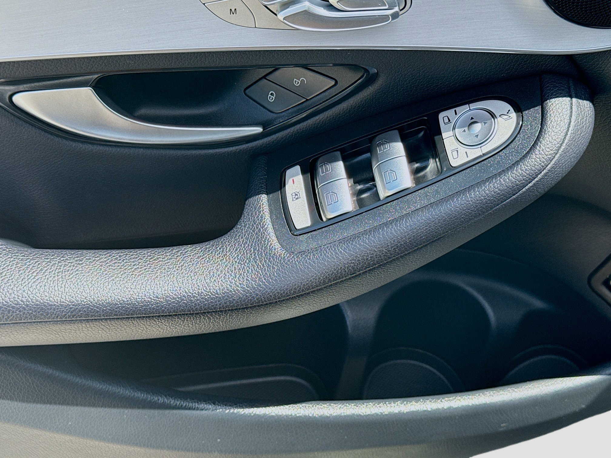 2022 Mercedes-Benz GLC GLC300 - Photo 16