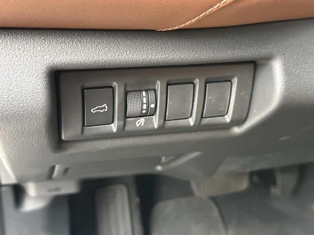 Used 2026 White Subaru Touring XT image 29