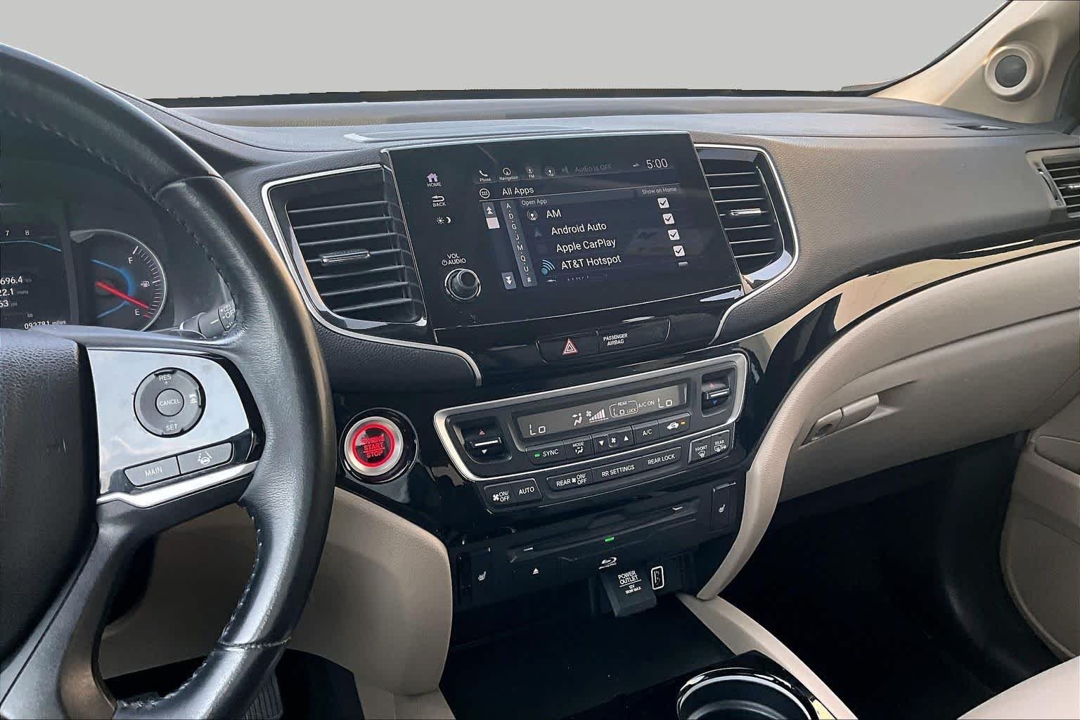 Used 2020 Platinum White Pearl Honda Touring 8-Passenger image 7
