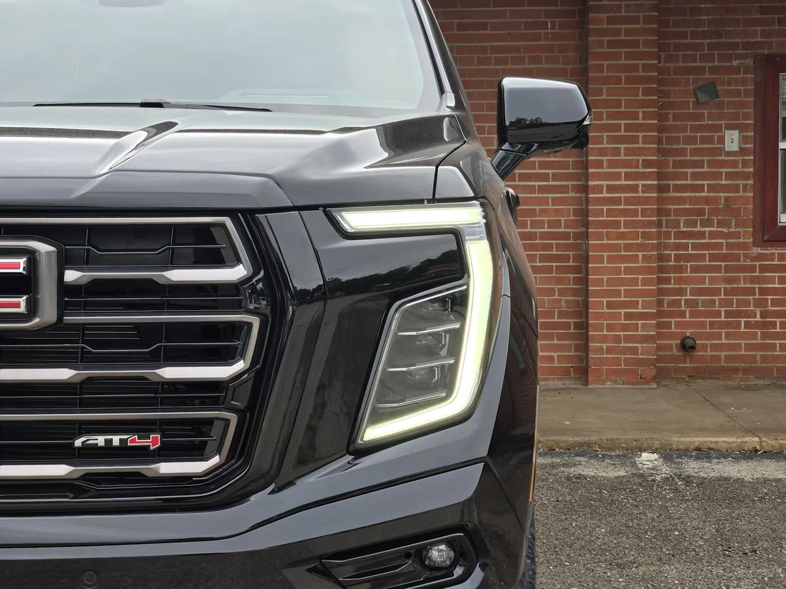 2026 GMC Yukon XL AT4 Ultimate - Photo 5