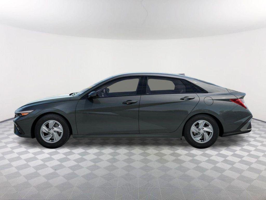New 2026 Gray Hyundai SE image 3