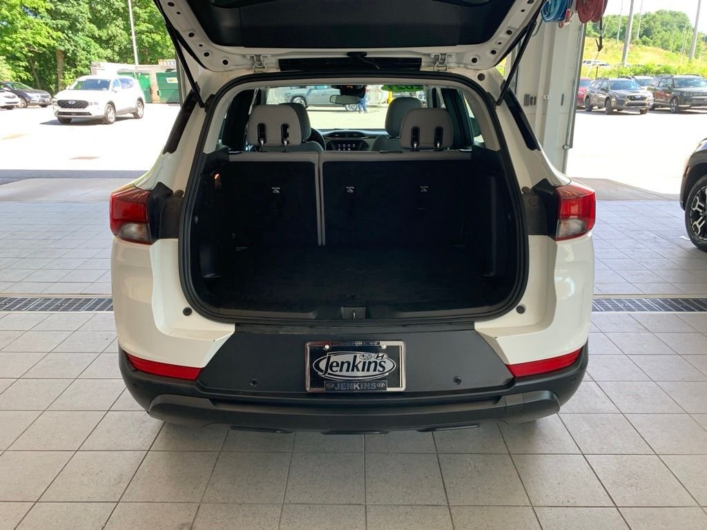 Used 2021 White Chevrolet LS image 15