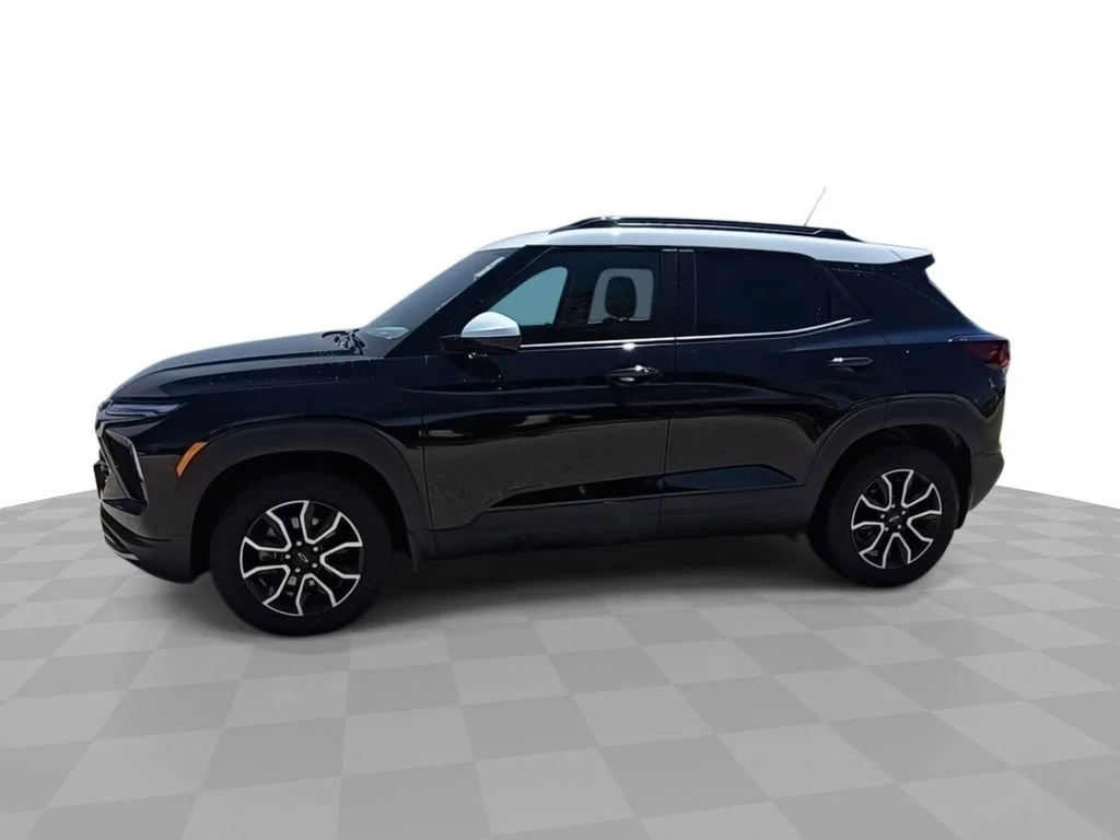Used 2024 Mosaic Black Metallic Chevrolet ACTIV image 4