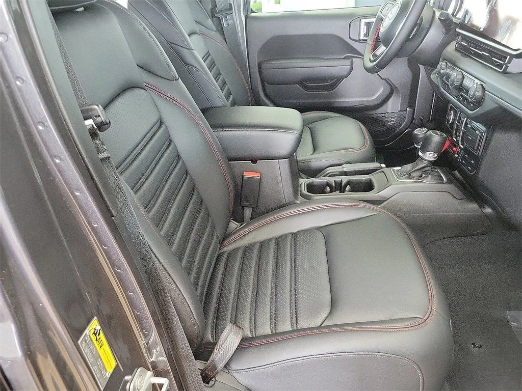 2025 Jeep Gladiator Rubicon - Photo 17