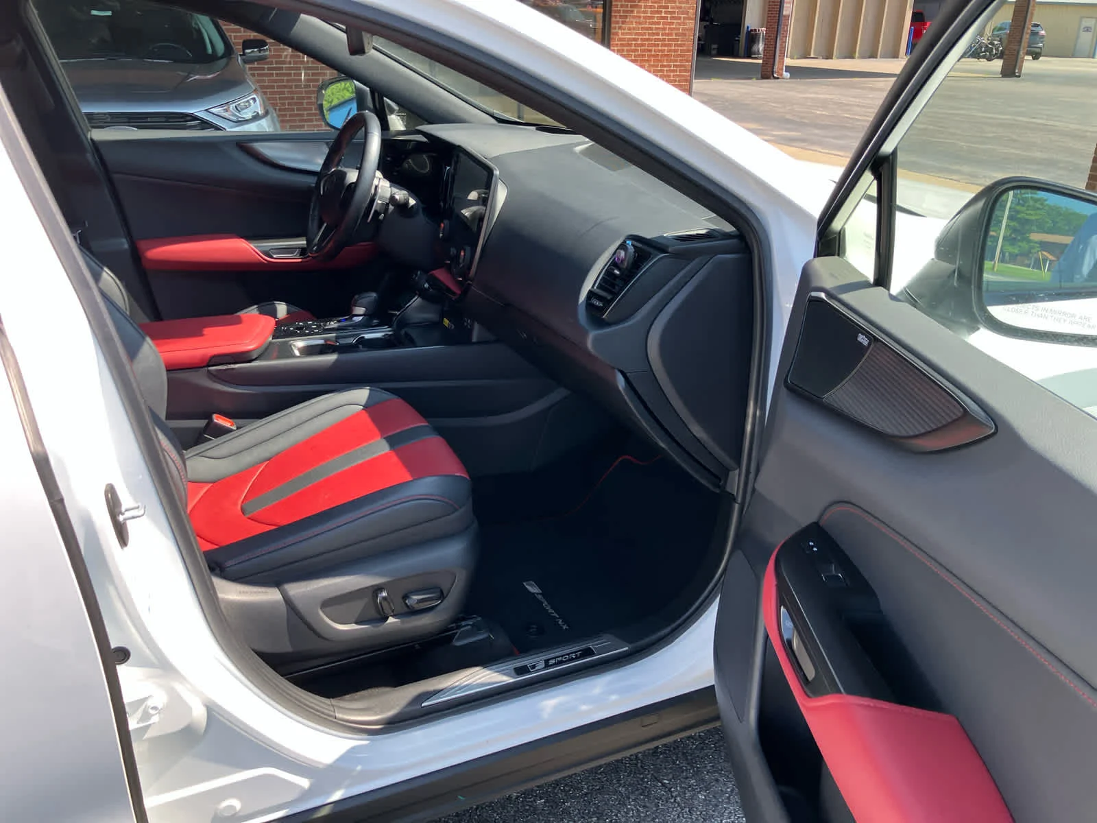 Used 2022 Ultra White Lexus F SPORT Handling image 31
