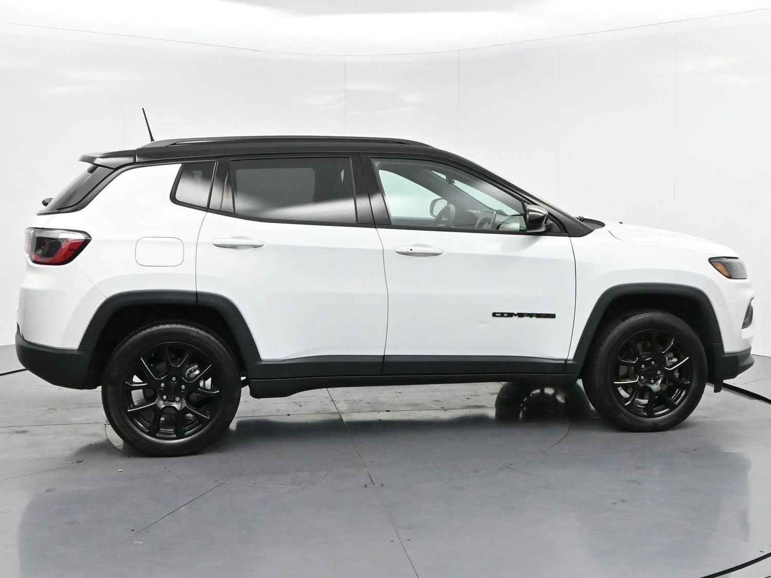 Used 2023 Bright White Clearcoat Jeep Altitude image 8