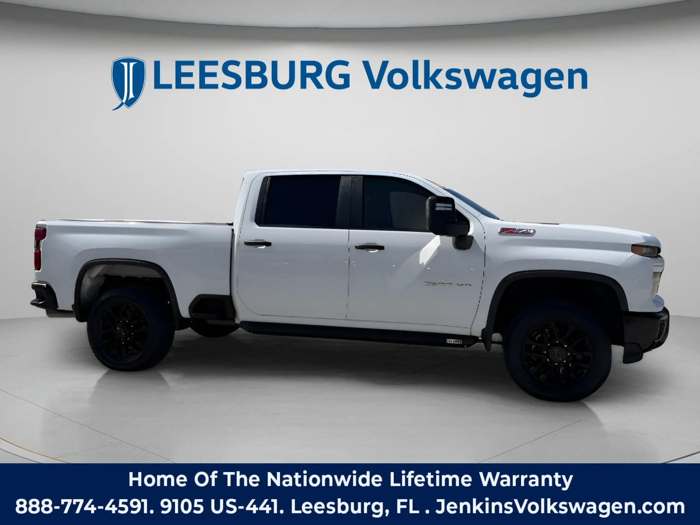 Used 2025 Summit White Chevrolet Custom image 2