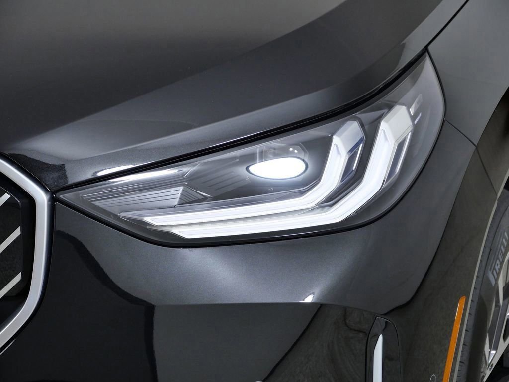 Used 2026 Black Sapphire Metallic BMW 30 xDrive image 4