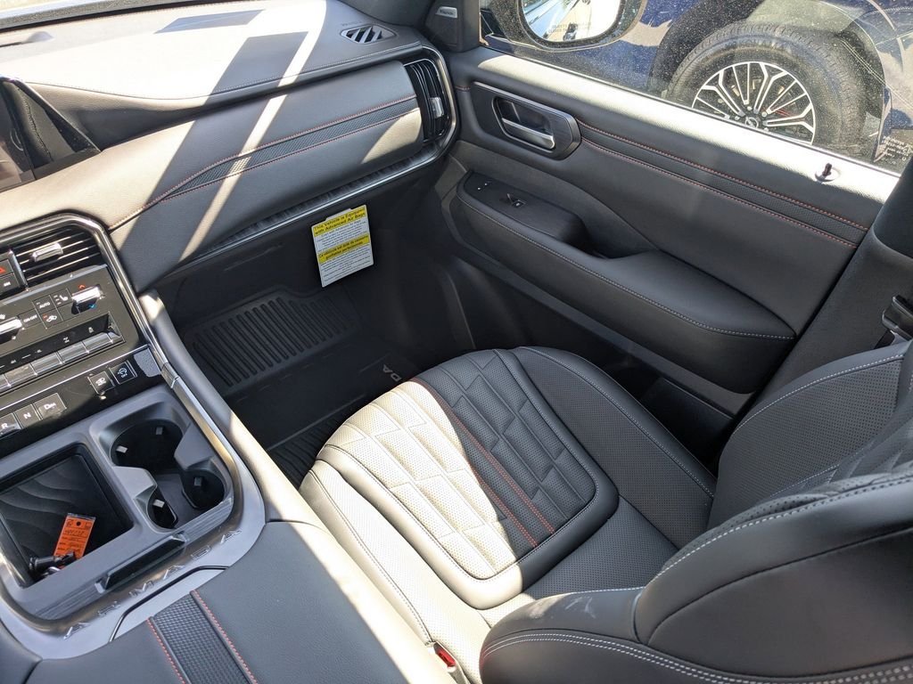 2025 Nissan Armada PRO-4X - Photo 17