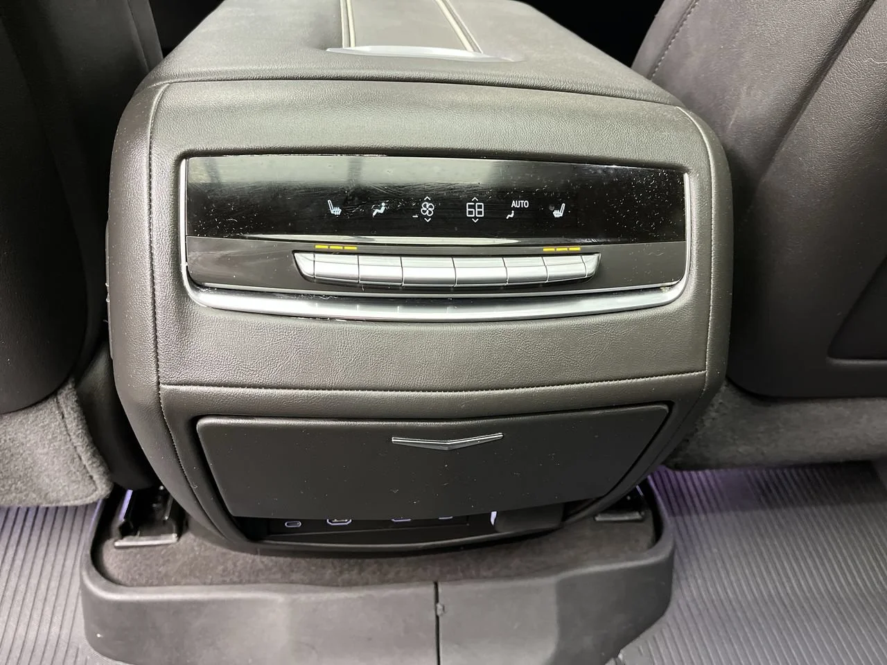 2025 Cadillac Escalade ESV Sport - Photo 16