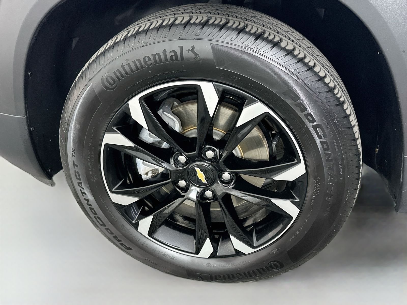 Used 2023 Summit White Chevrolet LT image 31
