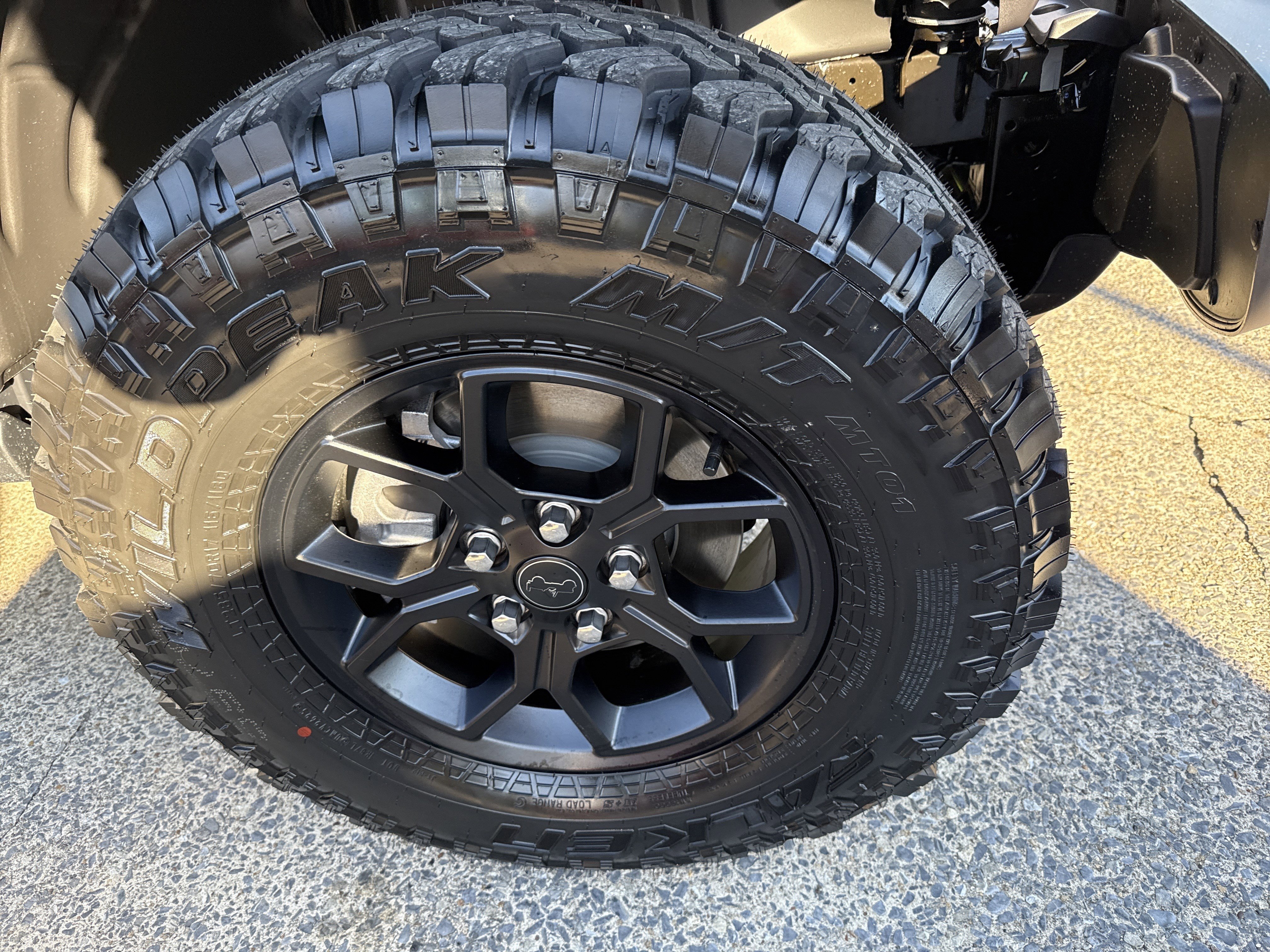 New 2026 Bright White Clear-Coat Exterior Paint Jeep Willys image 15
