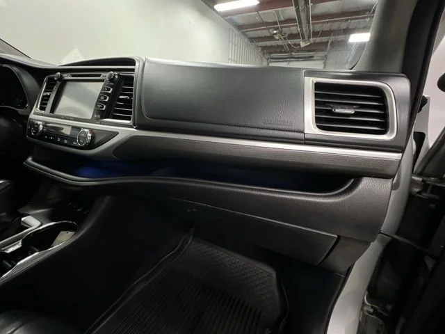Certified Used 2017 Silver Toyota SE image 30