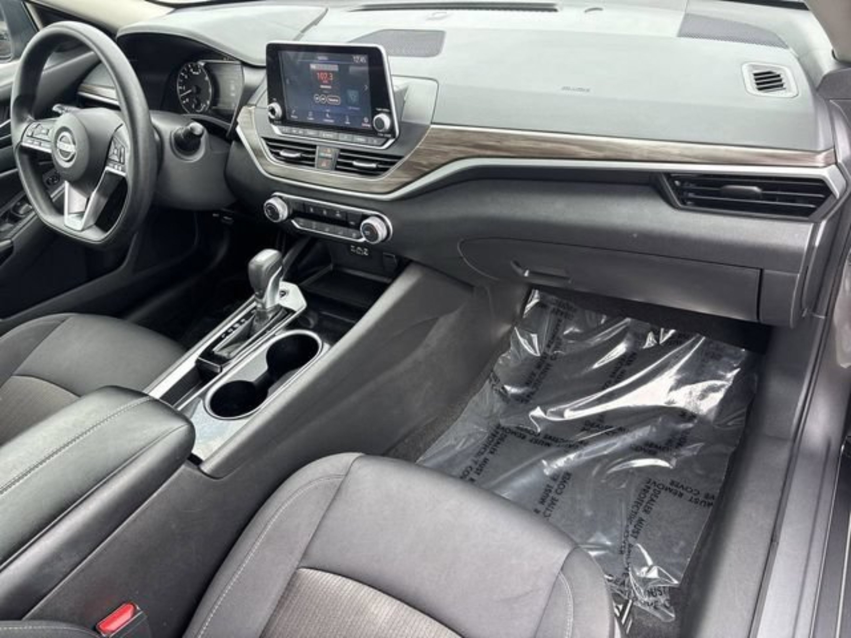 2024 Nissan Altima SV - Photo 8