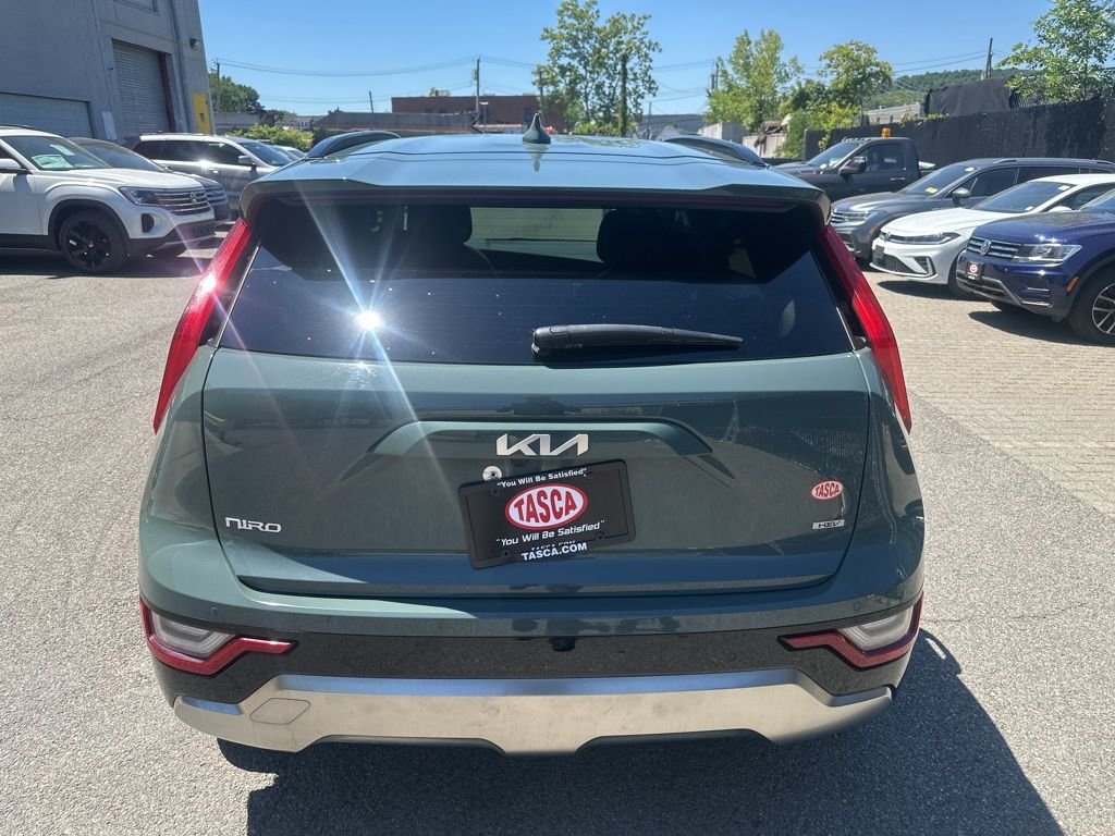 Used 2023 Green Kia SX Touring image 5