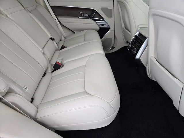 New 2026 Fuji White Land Rover SE image 17