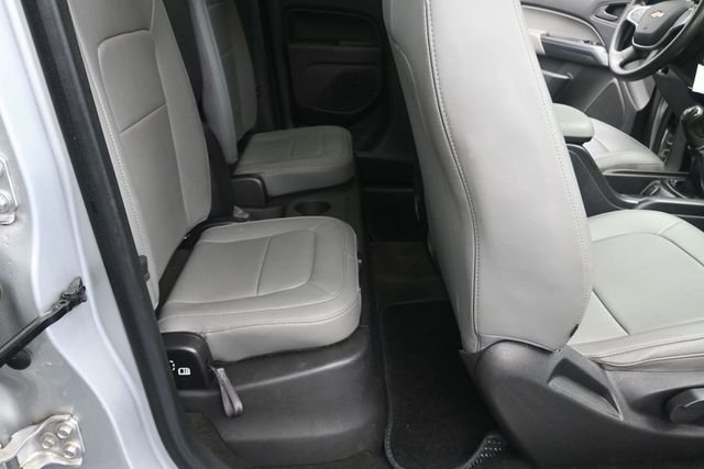 Used 2016 Silver Chevrolet Work Truck image 19