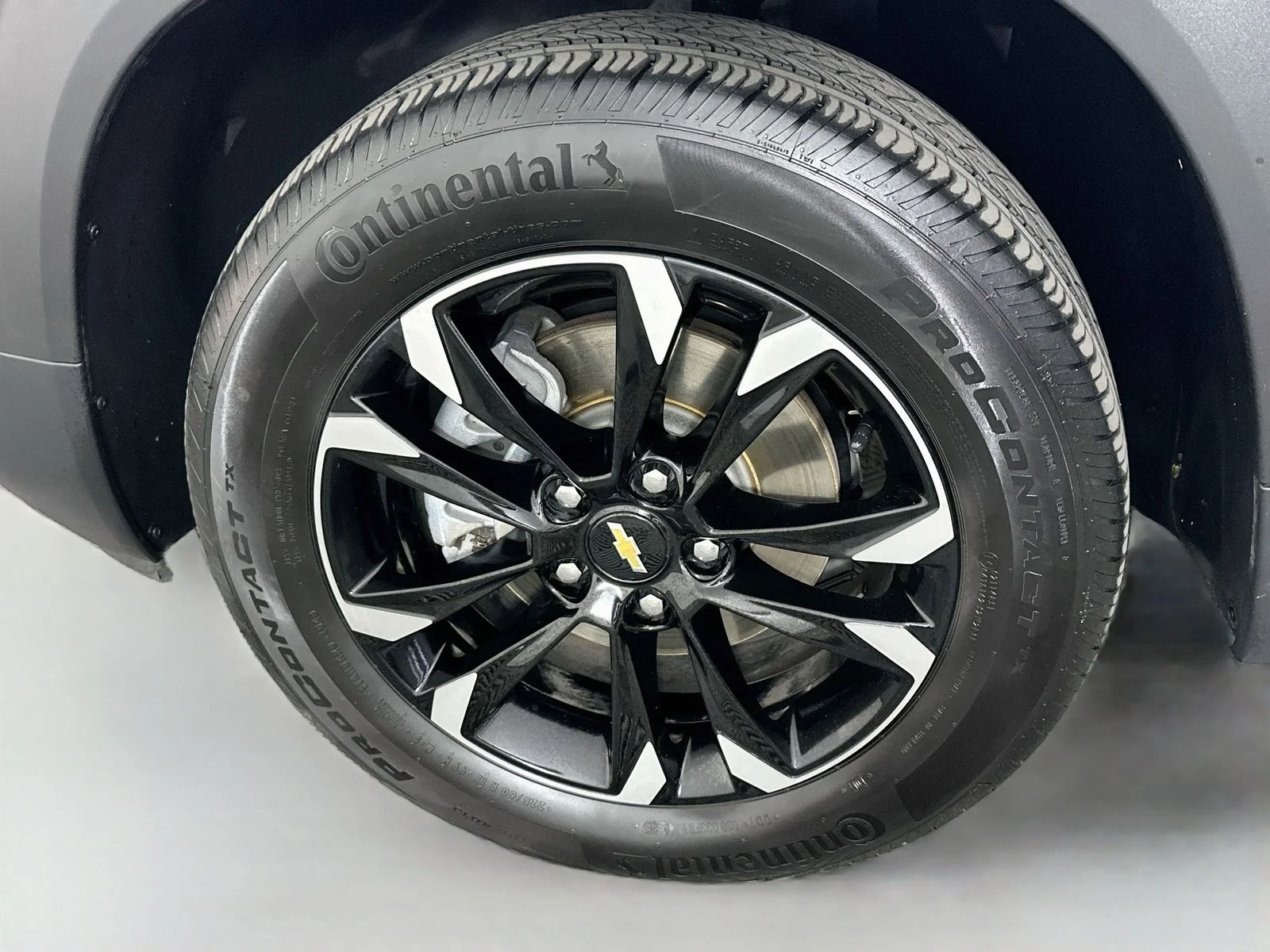 Used 2023 Summit White Chevrolet LT image 31
