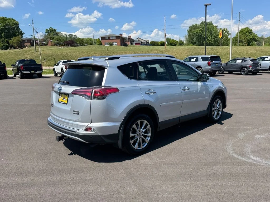 Used 2016 Silver Toyota Limited image 3