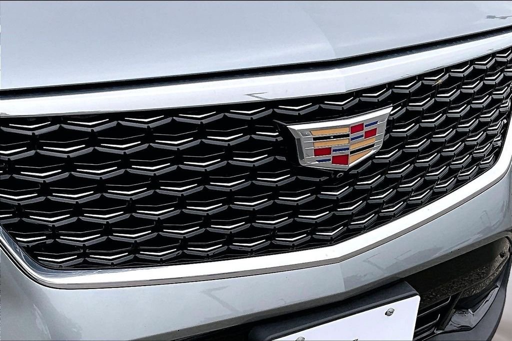 Used 2025 Silver Cadillac Premium Luxury image 30