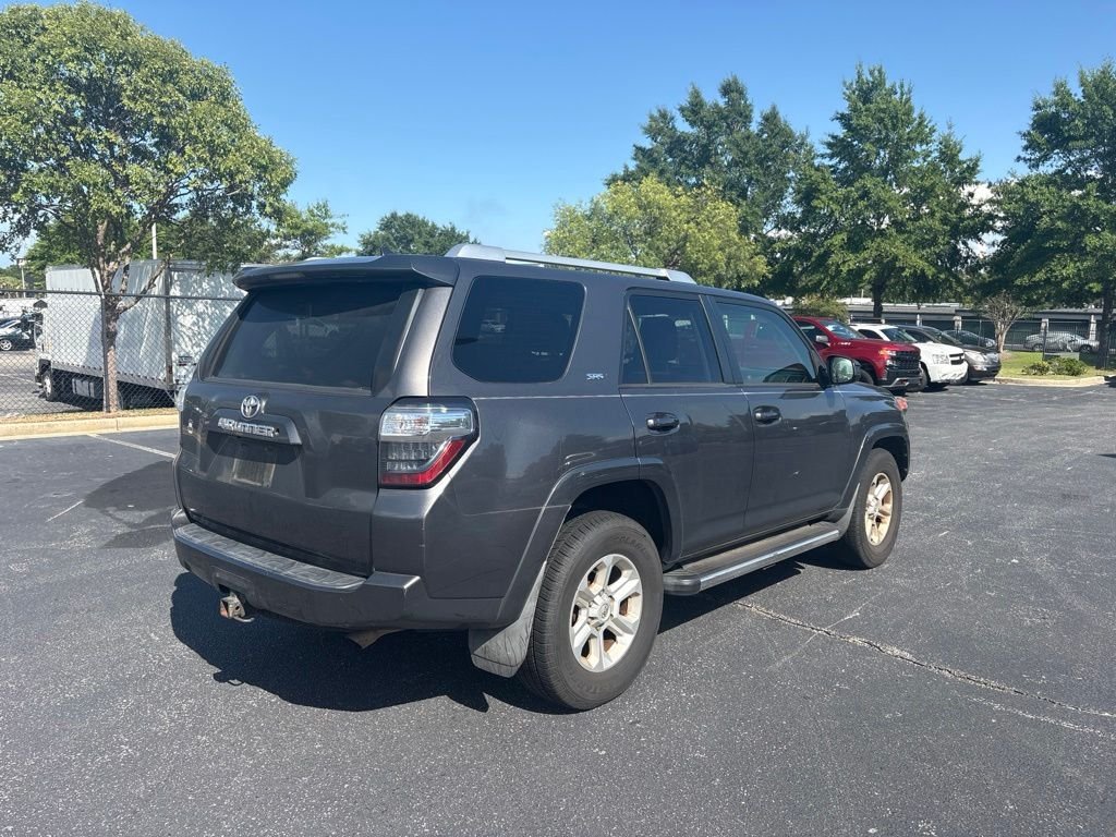 Used 2015 Gray Toyota SR5 image 3