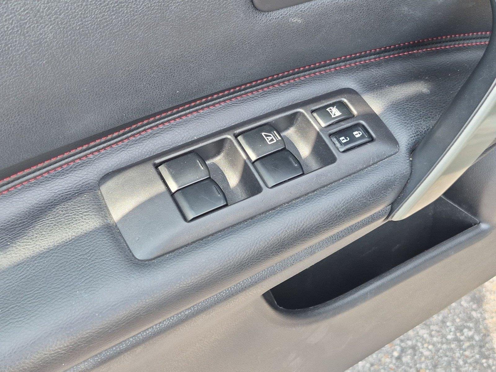 Used 2012 Platinum Graphite Nissan SL image 16