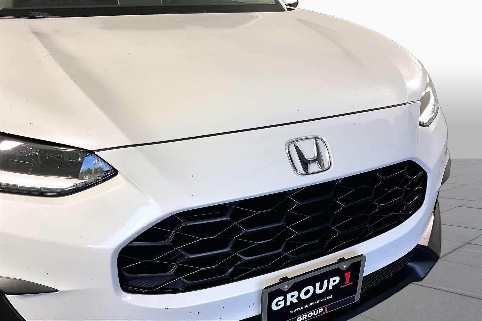 Used 2023 Platinum White Pearl Honda LX image 27