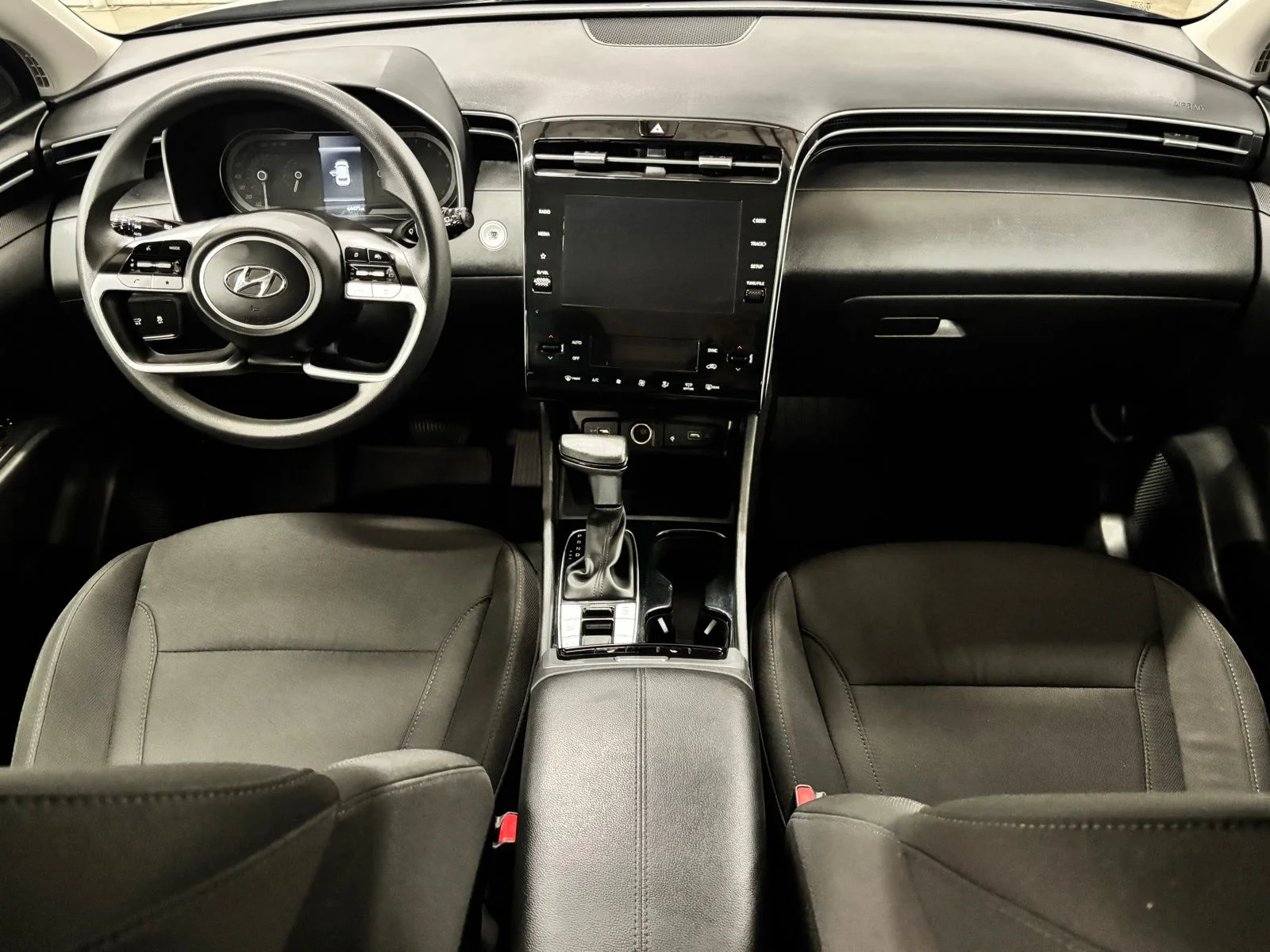 Used 2024 Gray Hyundai SEL image 12