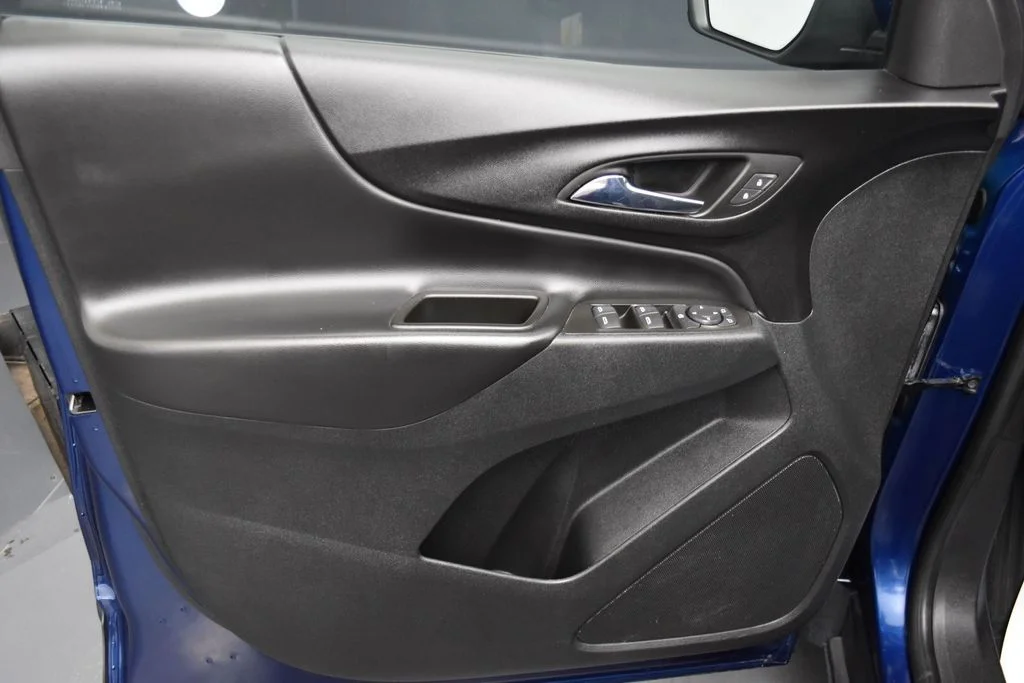 Used 2022 Blue Chevrolet LT image 18