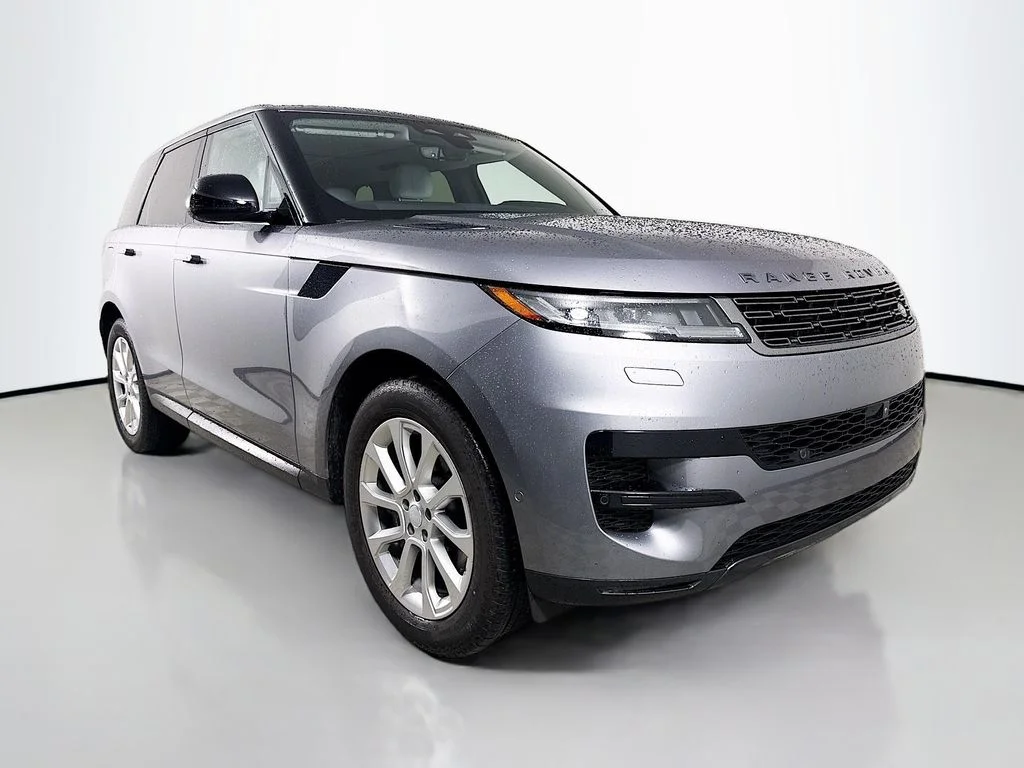 Used 2024 Gray Land Rover SE image 3