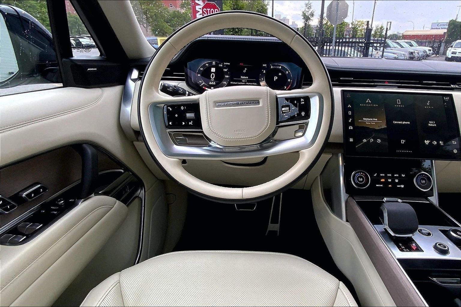 Used 2023 Batumi Gold Premium Metallic Land Rover SE image 5