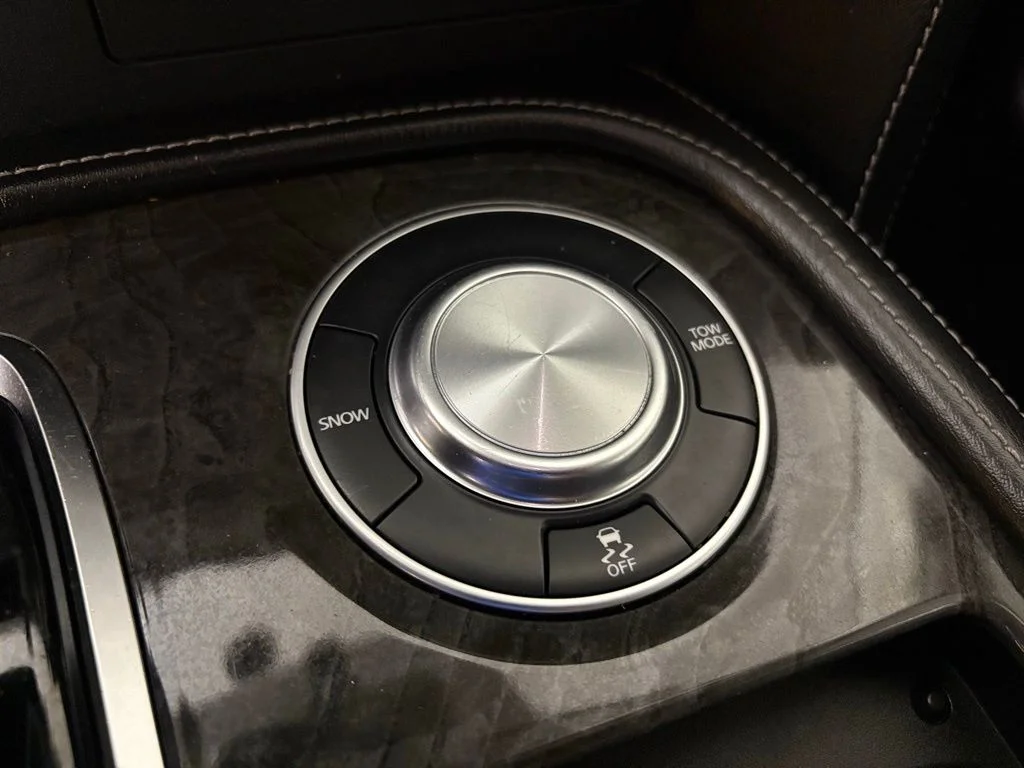 Used 2023 Black INFINITI LUXE image 36