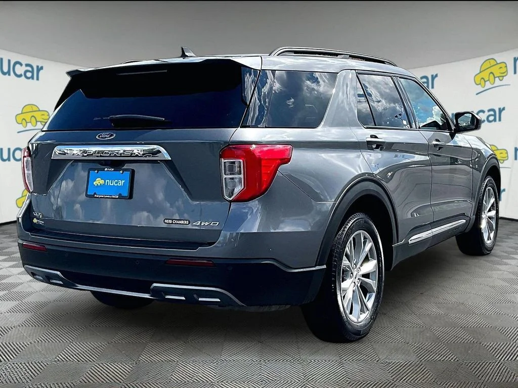 Used 2023 Gray Ford XLT image 6