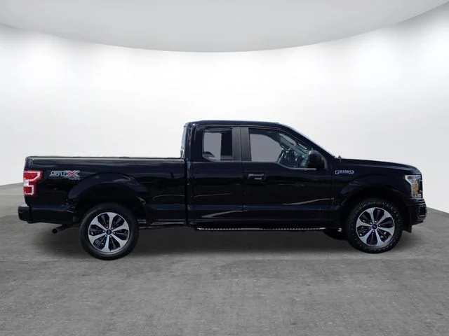 Used 2019 Black Metallic Ford XL image 3