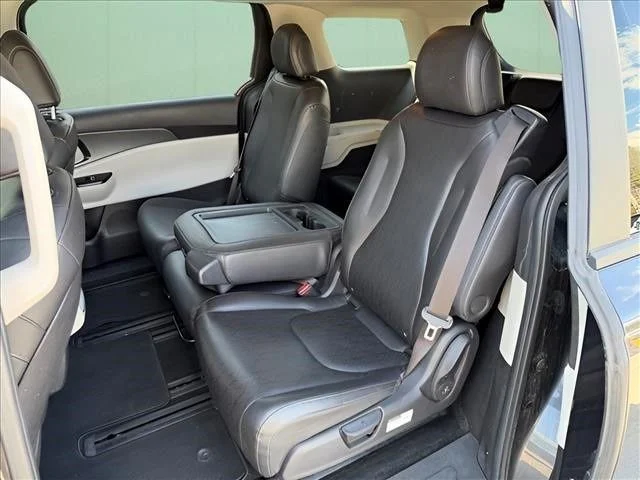 Used 2022 Gray Kia LXS image 32
