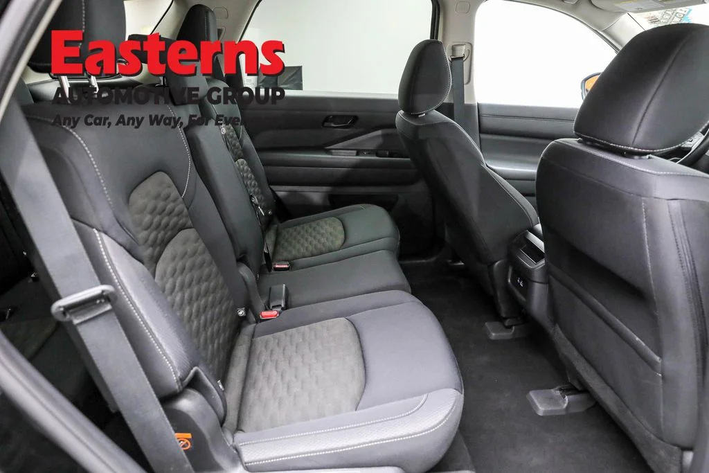 Used 2024 Black Nissan S image 23