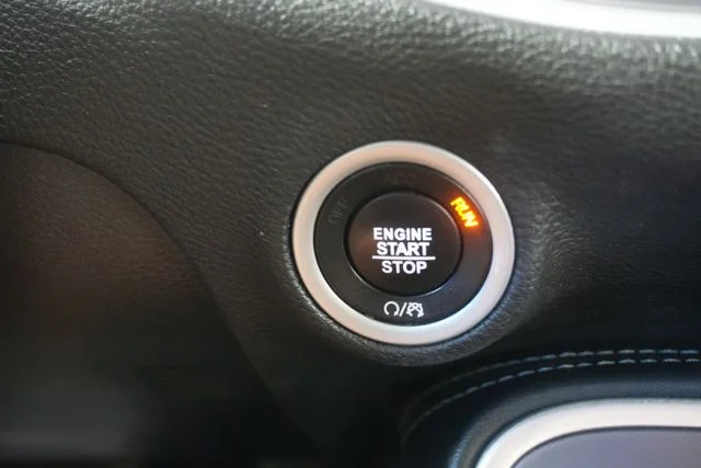 Used 2021 Torred Clearcoat Dodge SXT image 16