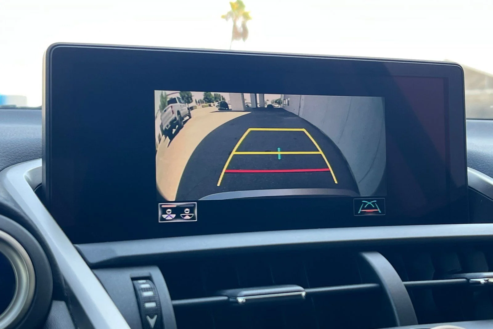 Used 2019 Silver Lexus 300h image 20